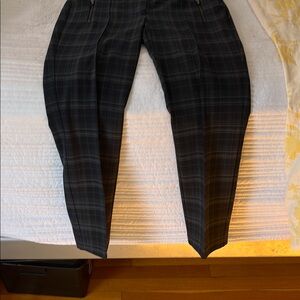 Zara dark blue/gray plaid skinny Pants.